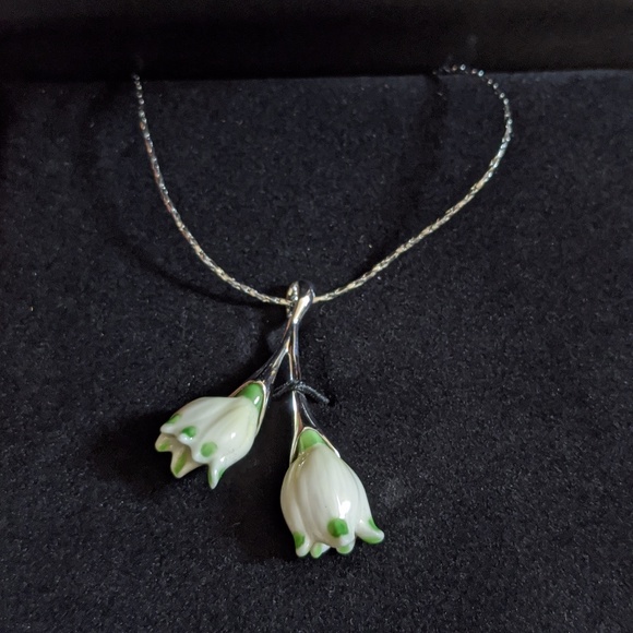 Franz Collection Summer Snowflake Flower Necklace - Picture 2 of 4